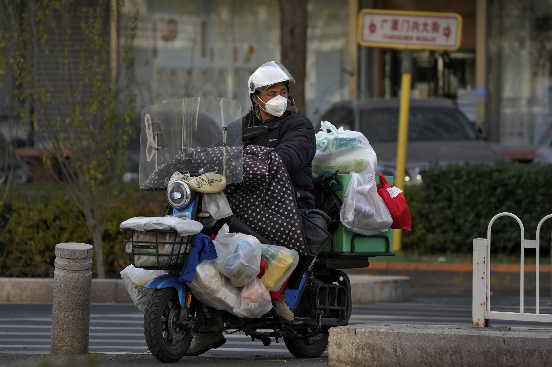 APTOPIX Virus Outbreak China Protest